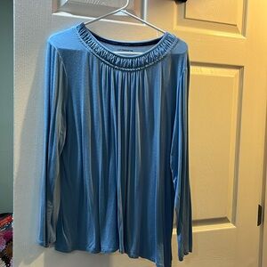Womens LS Liz Claiborne top. XL. Beautiful blue. Excellent condition
